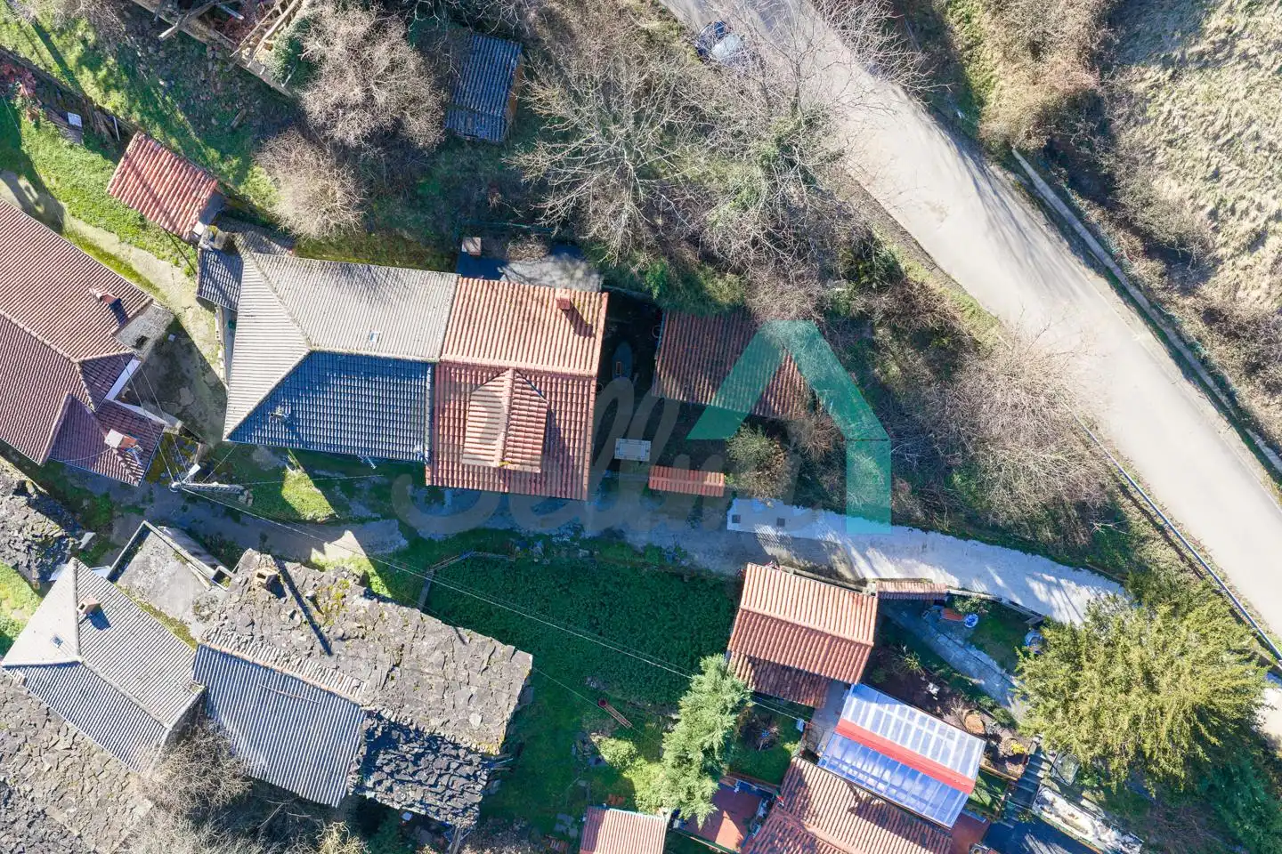Casa adosada en venda en Aller amb Jardí privat, Terrassa i Traster