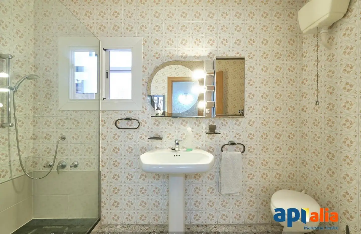 Badezimmer von Wohnung zum Verkauf in Mataró mit Terrasse