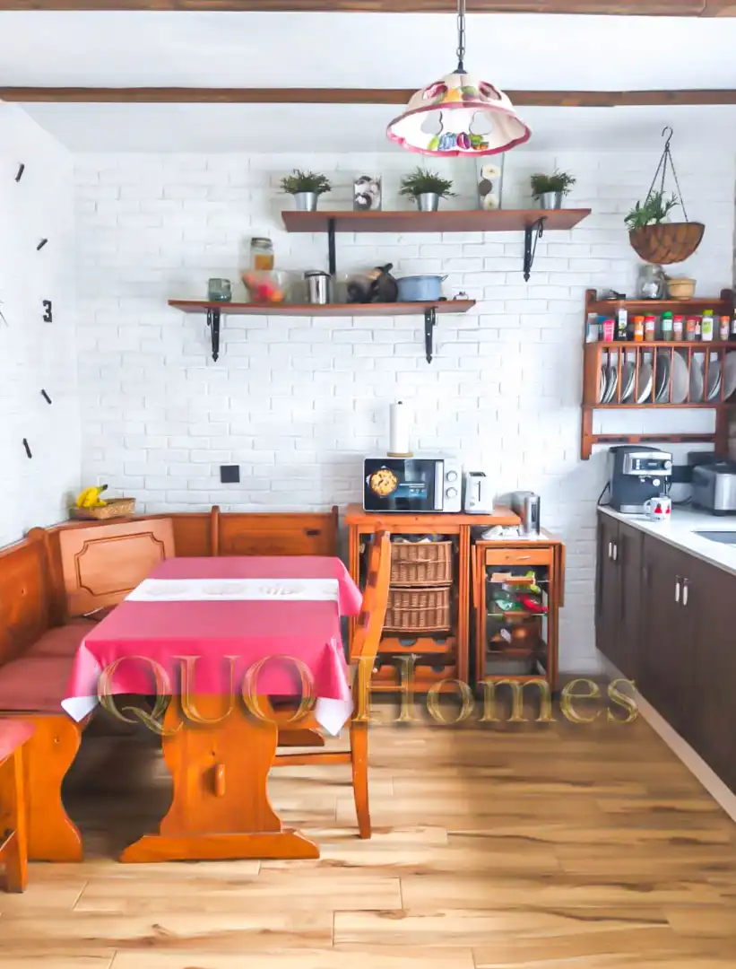 Houses for sale in Jerez de la Frontera  with Air Conditioner and Balcony