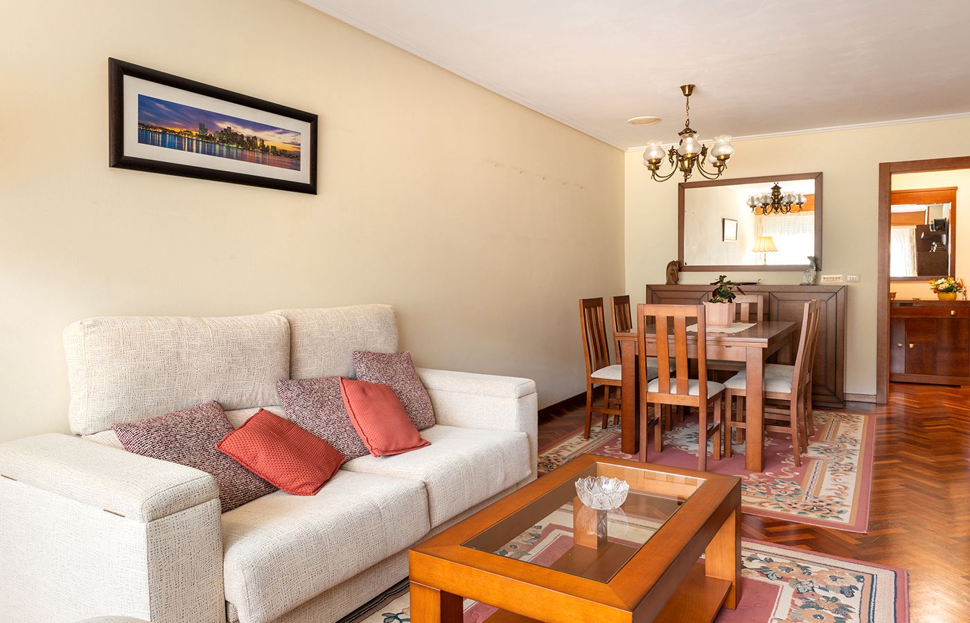 Sala d'estar de Pis en venda en Cambre  amb Calefacció, Parquet i Traster