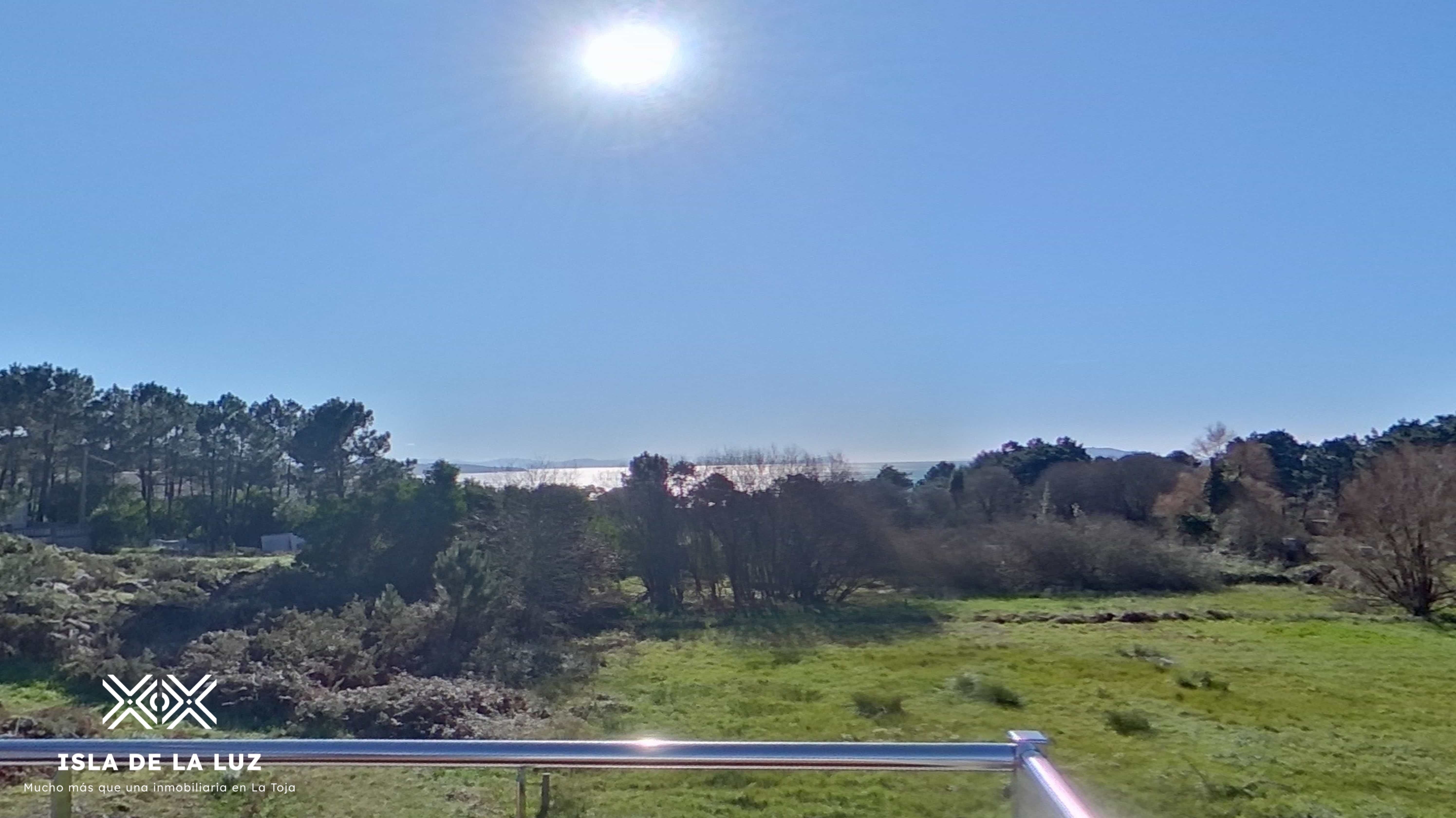Casa o xalet en venda en O Grove   amb Calefacció, Jardí privat i Terrassa