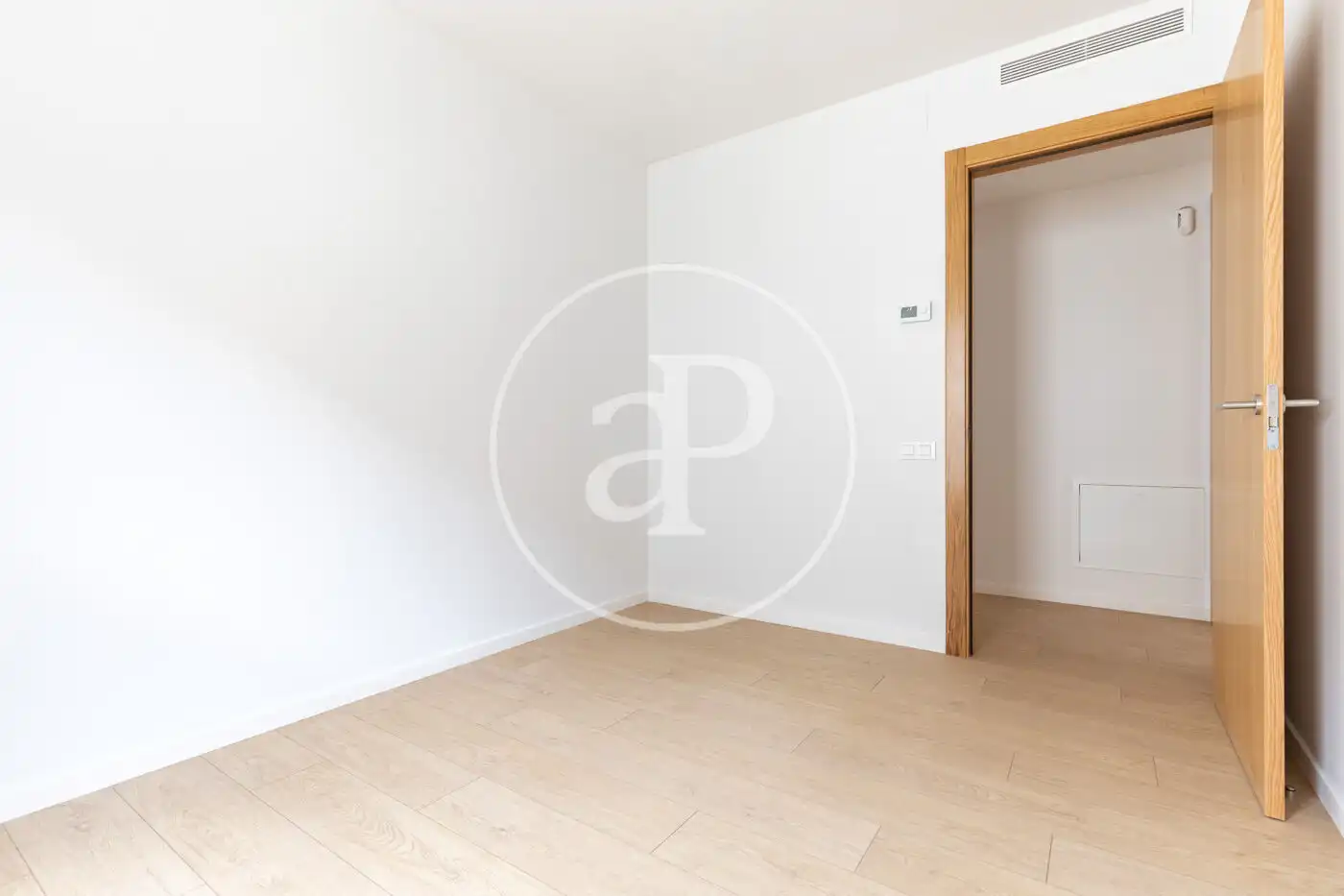 Bedroom of Flat for sale in Sant Cugat del Vallès  with Air Conditioner, Heating and Private garden