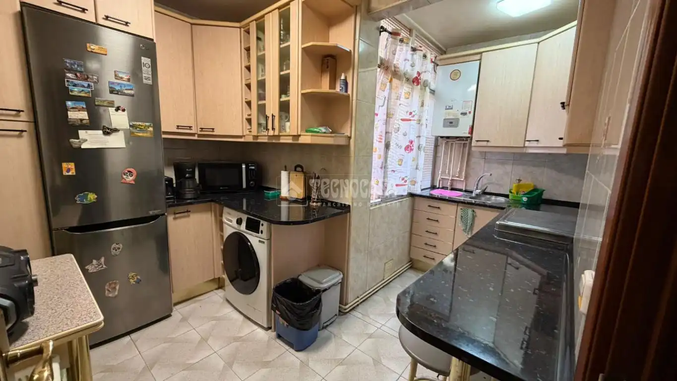 Cocina de Piso en venta en Parla con Calefacción