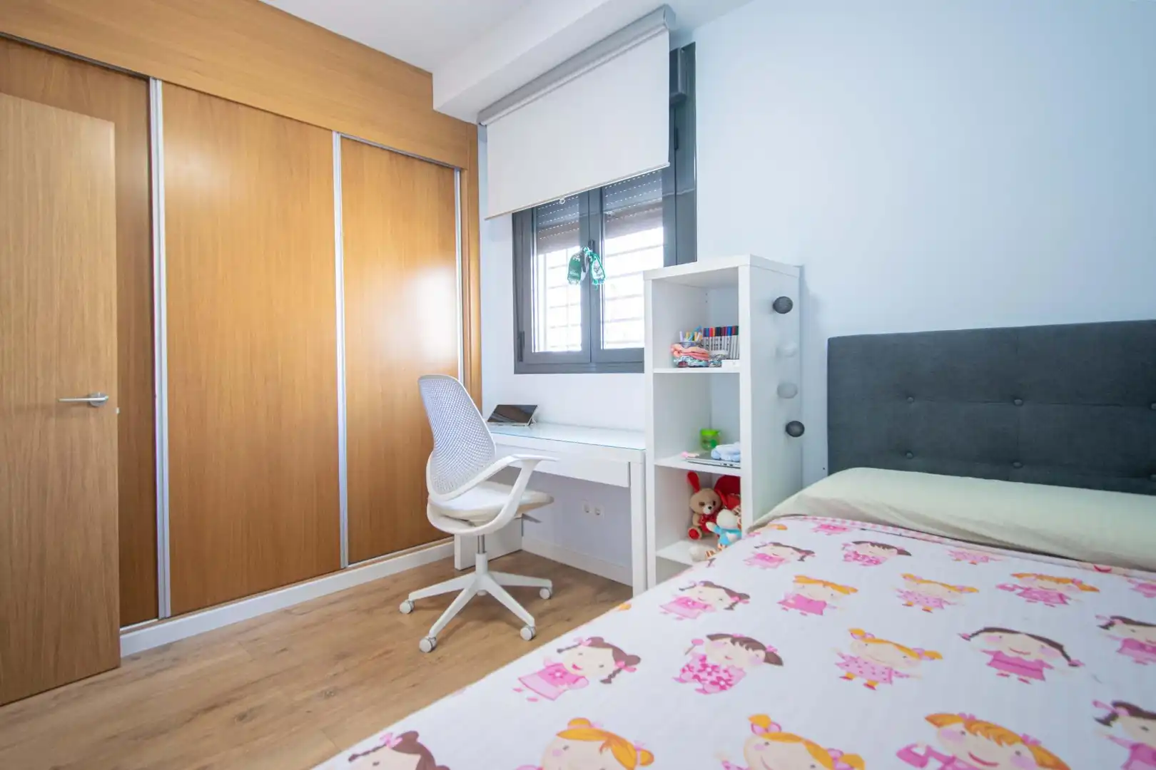 Habitación de Piso en venta en Sevilla con Aire acondicionado, Calefacción y Terraza