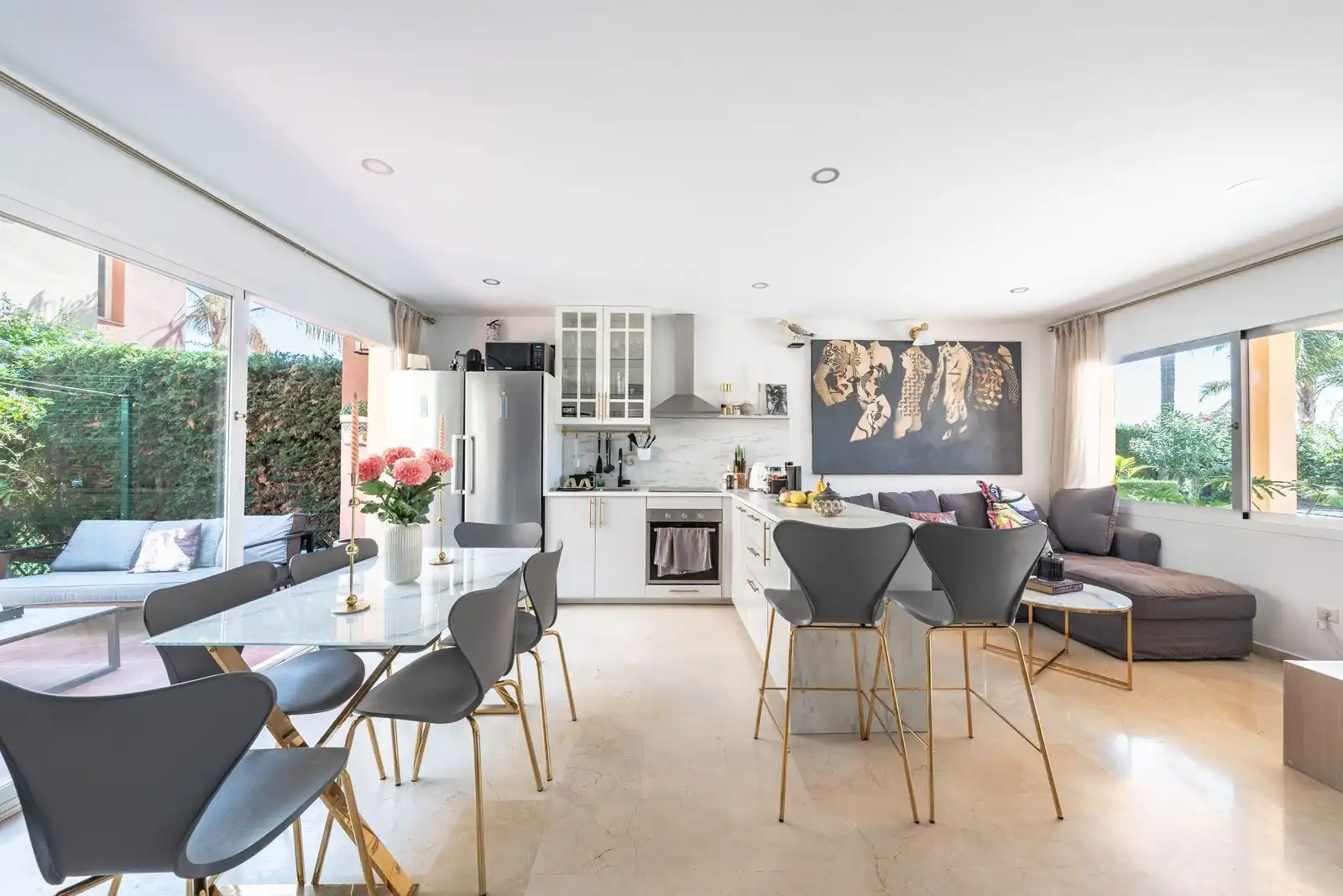 Comedor de Casa adosada en venta en Marbella con Aire acondicionado, Amueblado y Internet