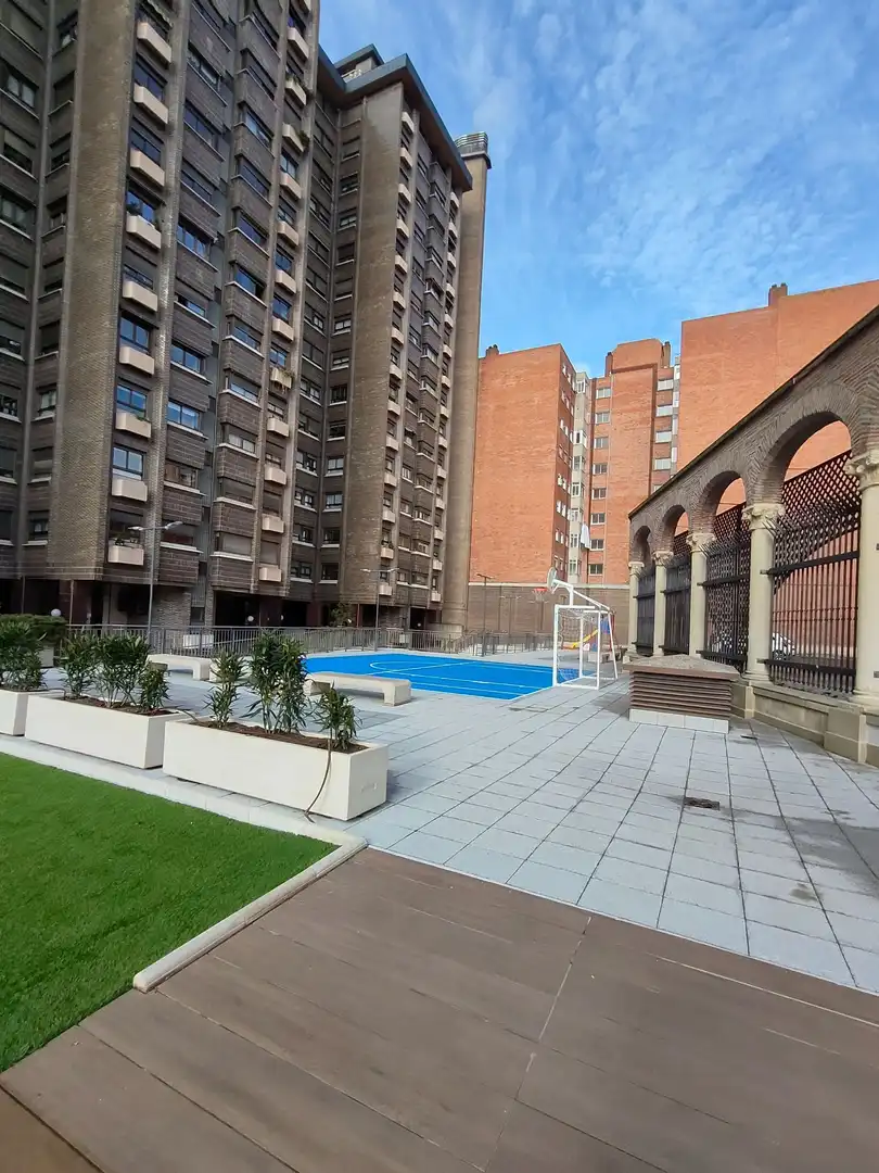Piscina de Pis en venda en Valladolid amb Terrassa, Traster i Piscina comunitària