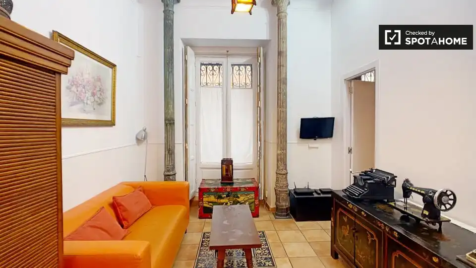 Piso con terraza en alquiler en Centro, imagen 2