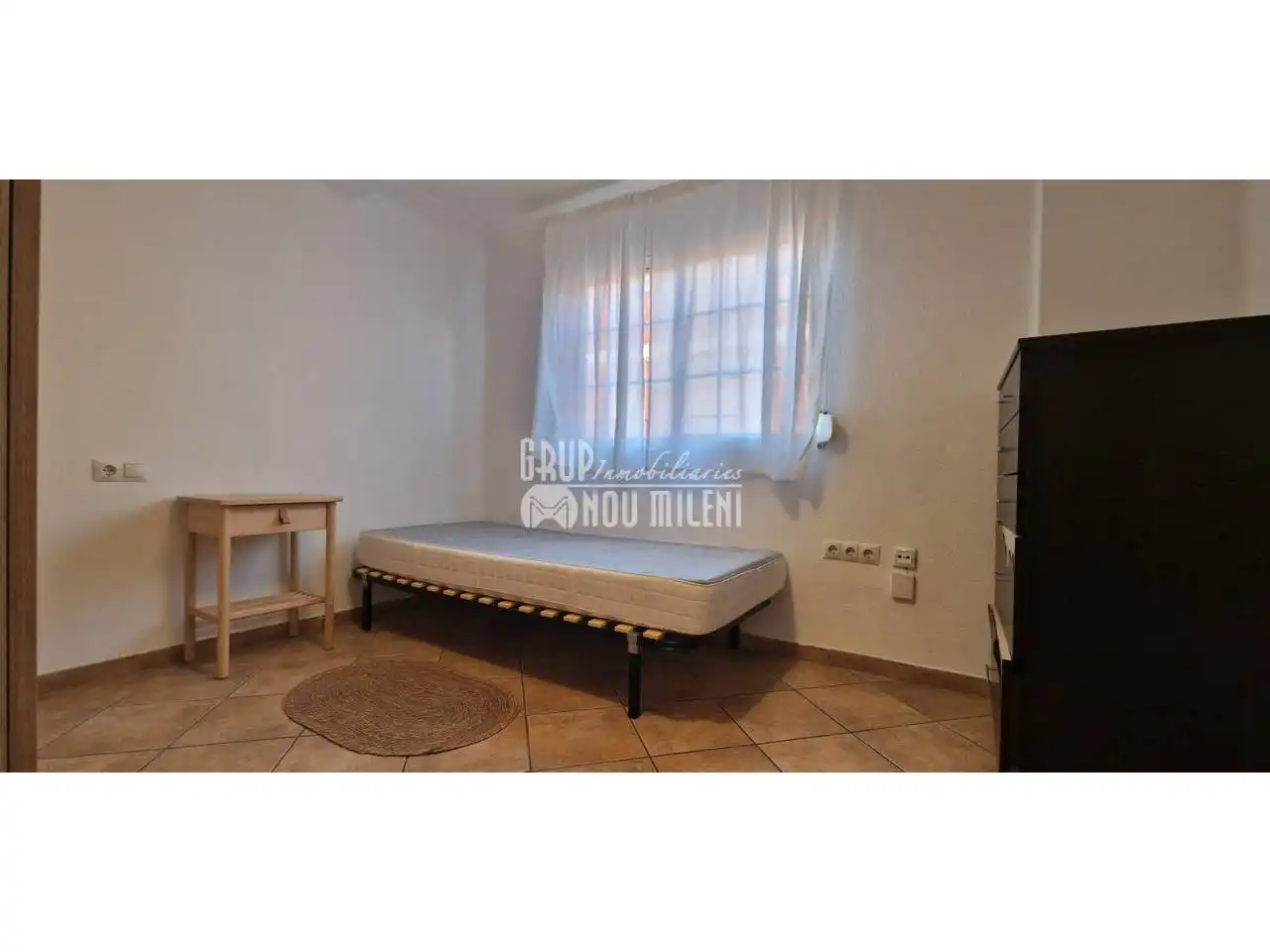 Habitación de Piso en venta en Catarroja con Aire acondicionado y Amueblado