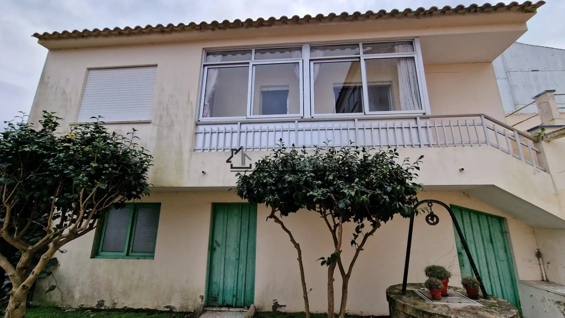 Vista exterior de Casa adosada en venda en O Grove   amb Calefacció, Jardí privat i Traster