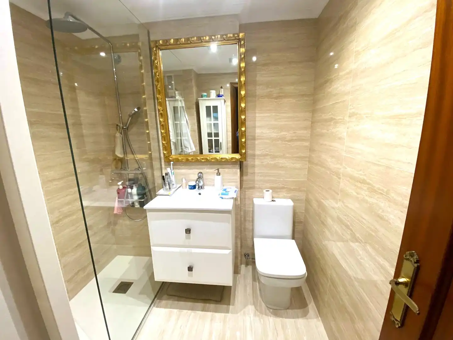 Bathroom of Flat for sale in Castro-Urdiales  with Heating, Private garden and Parquet flooring