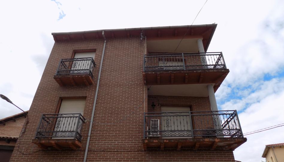 Foto 1 de Casa adosada en venda a Lanzahíta, Ávila