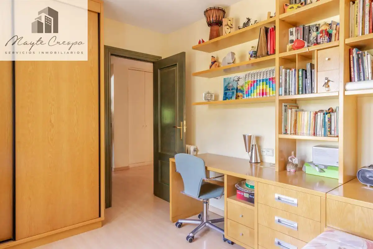 Habitación de Casa o chalet en venta en La Zubia con Aire acondicionado, Calefacción y Jardín privado