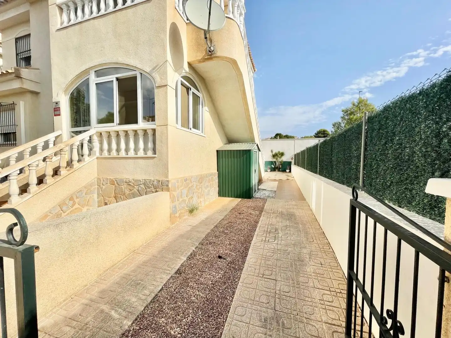 Vista exterior de Casa o chalet de alquiler en Pilar de la Horadada con Aire acondicionado, Terraza y Piscina