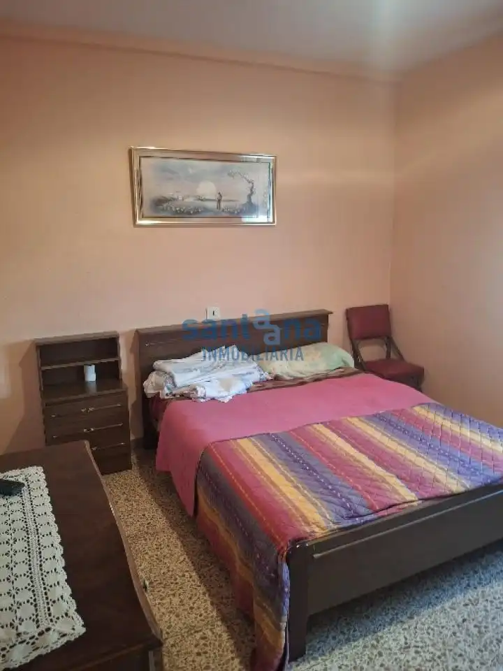 Bedroom of Apartments for sale in Villamañán  with Terrace and Furnished