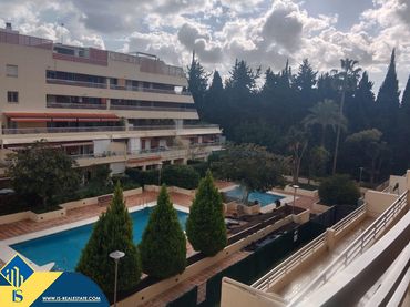 Pis amb piscina en venda a Marbella Centro