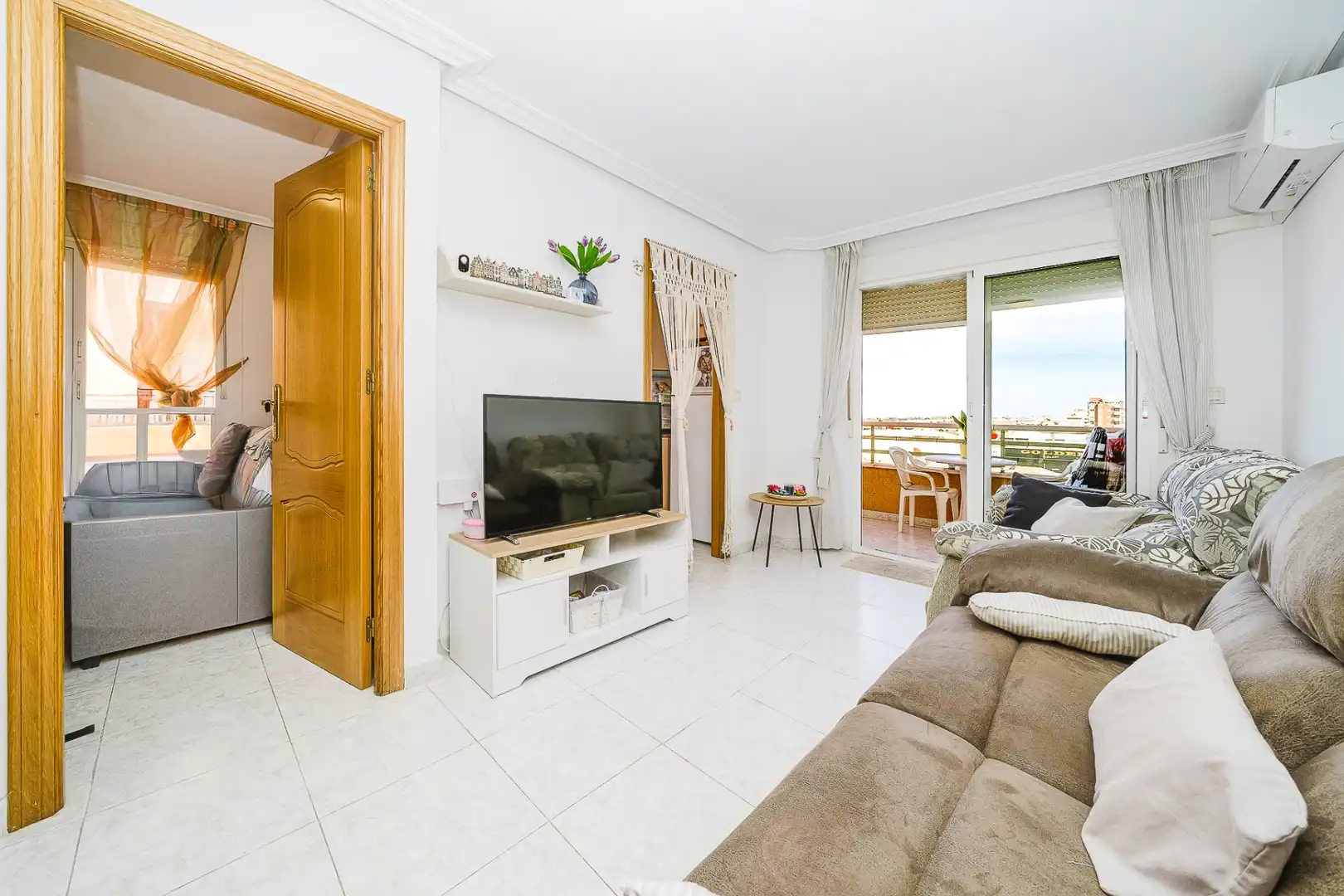 Apartamento con piscina en venta en Nueva Torrevieja - Aguas Nuevas, imagen 3