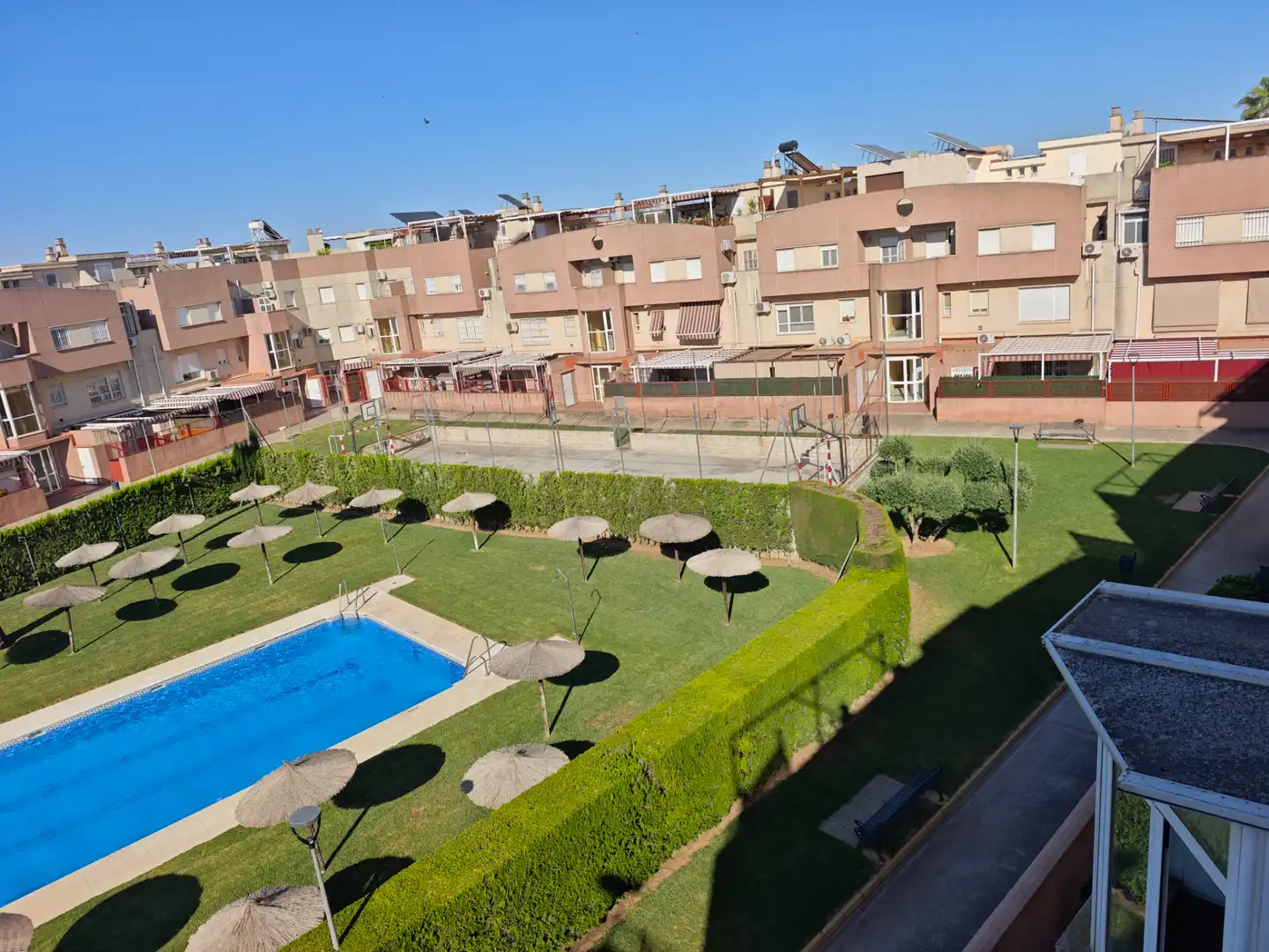 Jardí de Dúplex en venda en Dos Hermanas amb Aire condicionat, Jardí privat i Terrassa