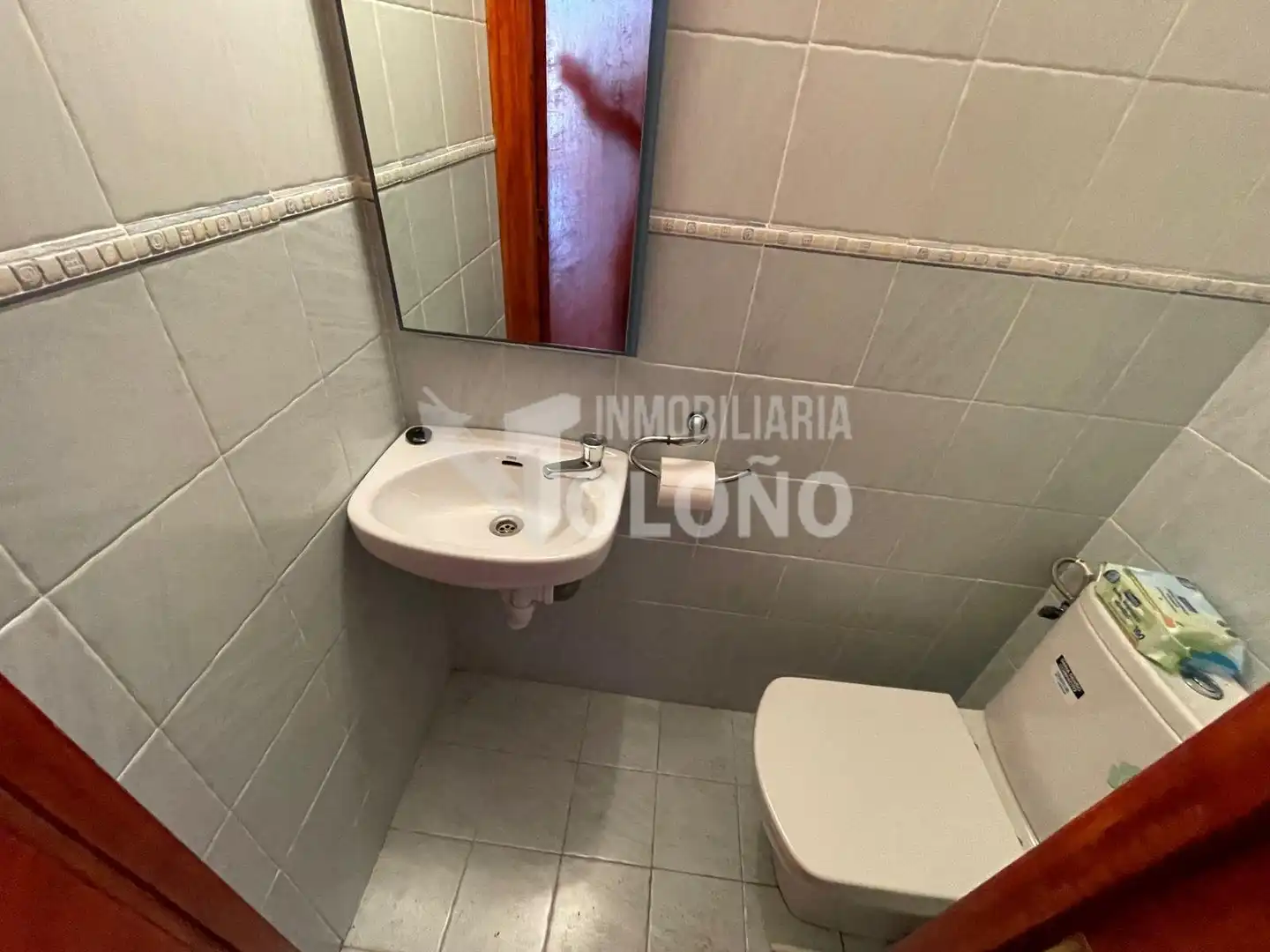 Bany de Local en venda en Castañares de Rioja amb Moblat