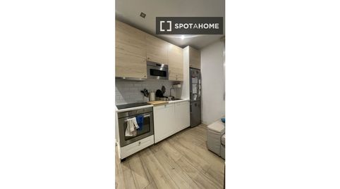 Photo 2 of Room in Arapiles, Madrid Capital