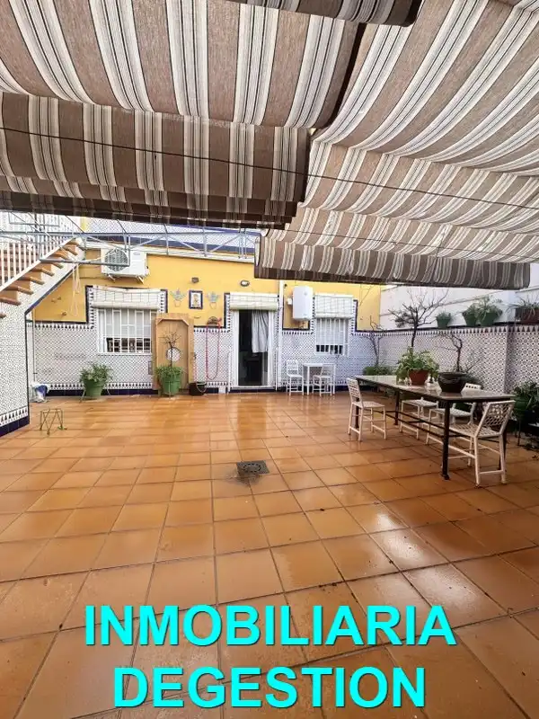 Terrassa de Casa o xalet en venda en Linares amb Aire condicionat, Jardí privat i Terrassa