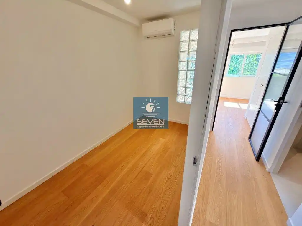 Habitación de Casa adosada en venta en Almuñécar con Aire acondicionado y Terraza