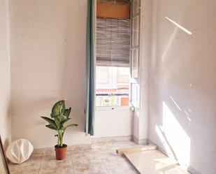 Dormitori de Apartament per a compartir en Burjassot amb Terrassa