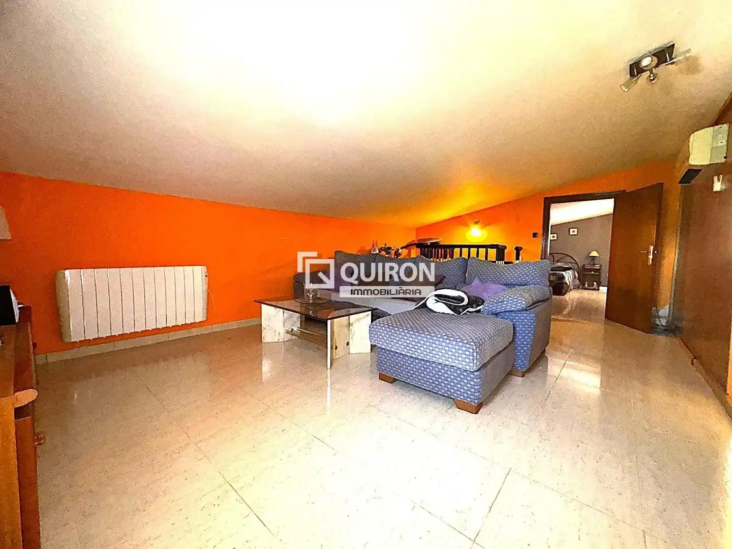 Sala de estar de Casa o chalet en venta en La Bisbal del Penedès con Aire acondicionado, Calefacción y Terraza