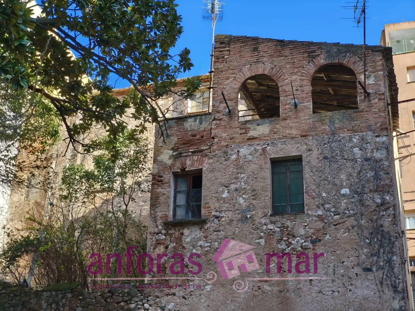 Exterior view of Buildings for sale in La Riba