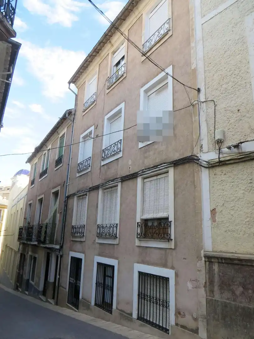 Vista exterior de Piso en venta en Hellín