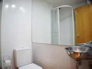 Badezimmer von Maisonette zur Miete in Torredembarra mit Klimaanlage, Heizung und Terrasse