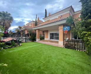 Jardí de Casa adosada de lloguer en Marbella amb Aire condicionat, Calefacció i Jardí privat