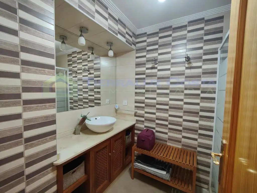 Badezimmer von Erdgeschoss zum Verkauf in Isla Cristina mit Terrasse
