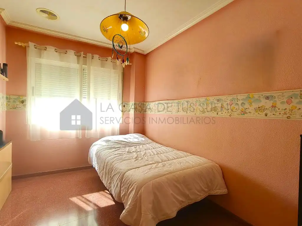 Dormitori de Casa adosada en venda en San Crispín - Huerta Nueva-Estación  