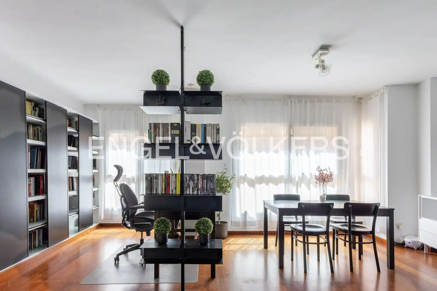 Sala de estar de Piso en venta en  Valencia Capital con Aire acondicionado, Calefacción y Parquet