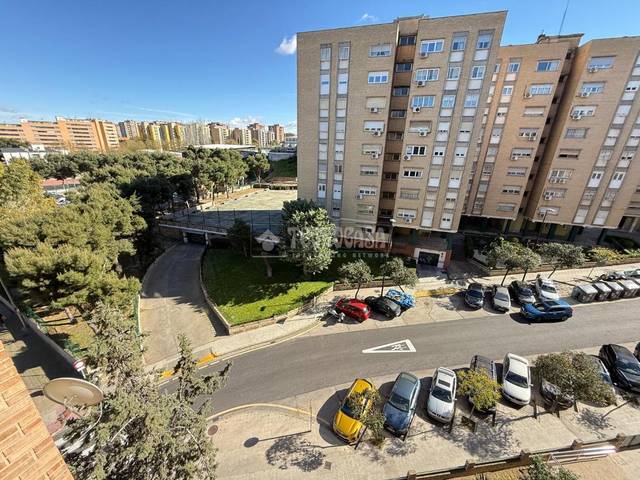 Piso en Venta en Parque Palomar – Bombarda