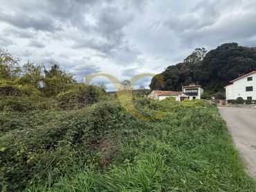 Wohnbaugrundstück zum Verkauf in Bricia