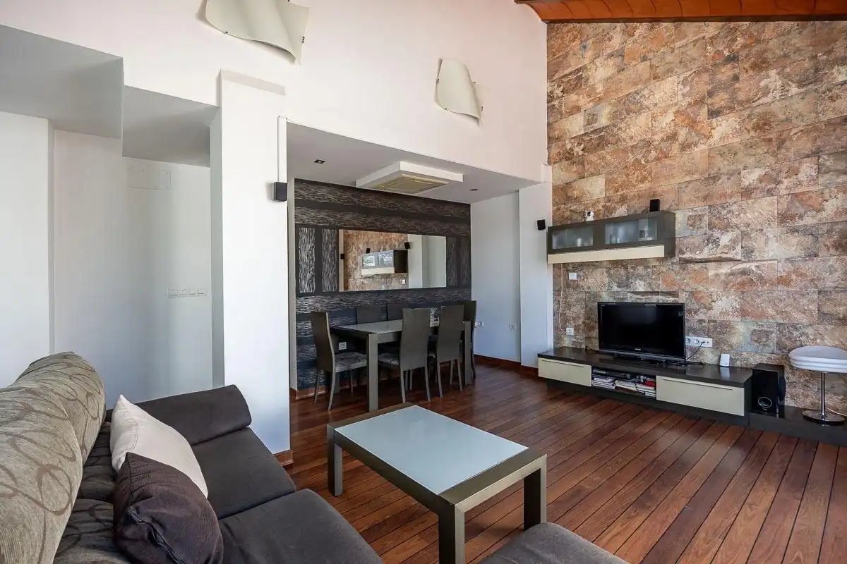 Living room of Flat for sale in Granada  with Air Conditioner, Terrace and Balcony