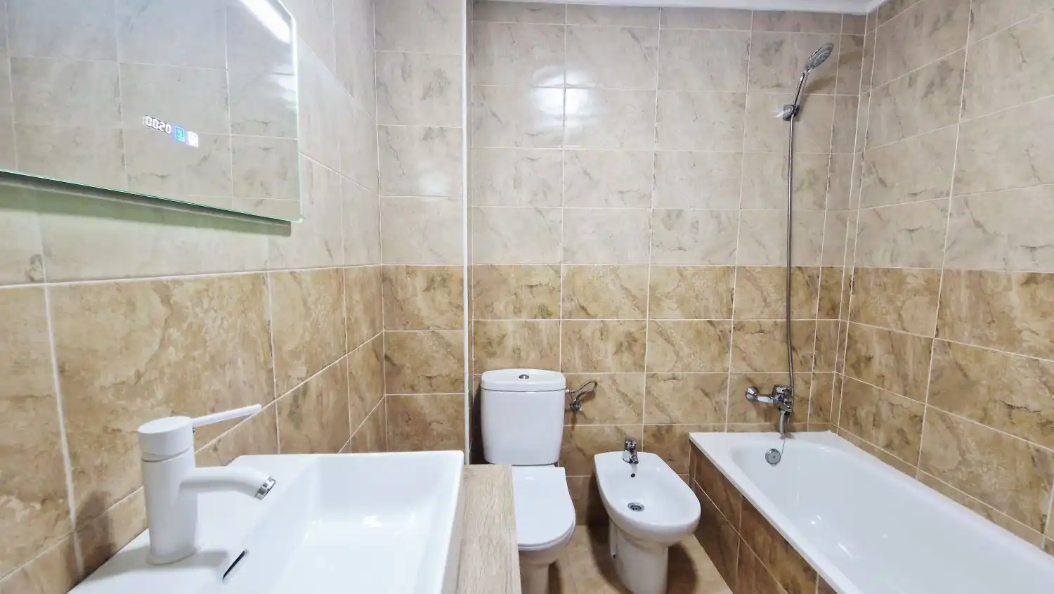 Bathroom of Duplexes for sale in Torrelavega   with Heating and Balcony
