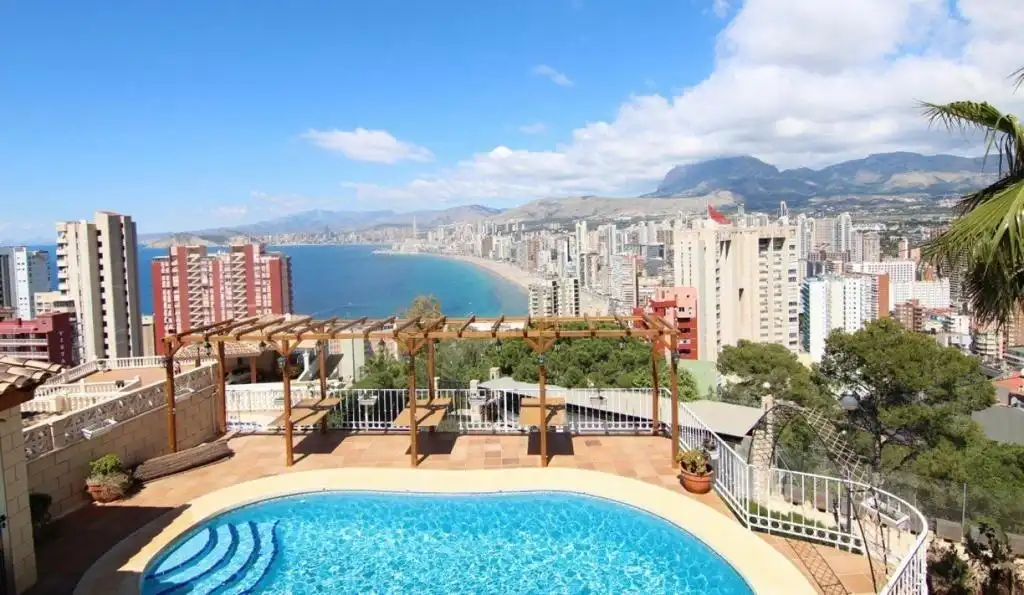 Chalet con terraza en venta en Rincón de Loix