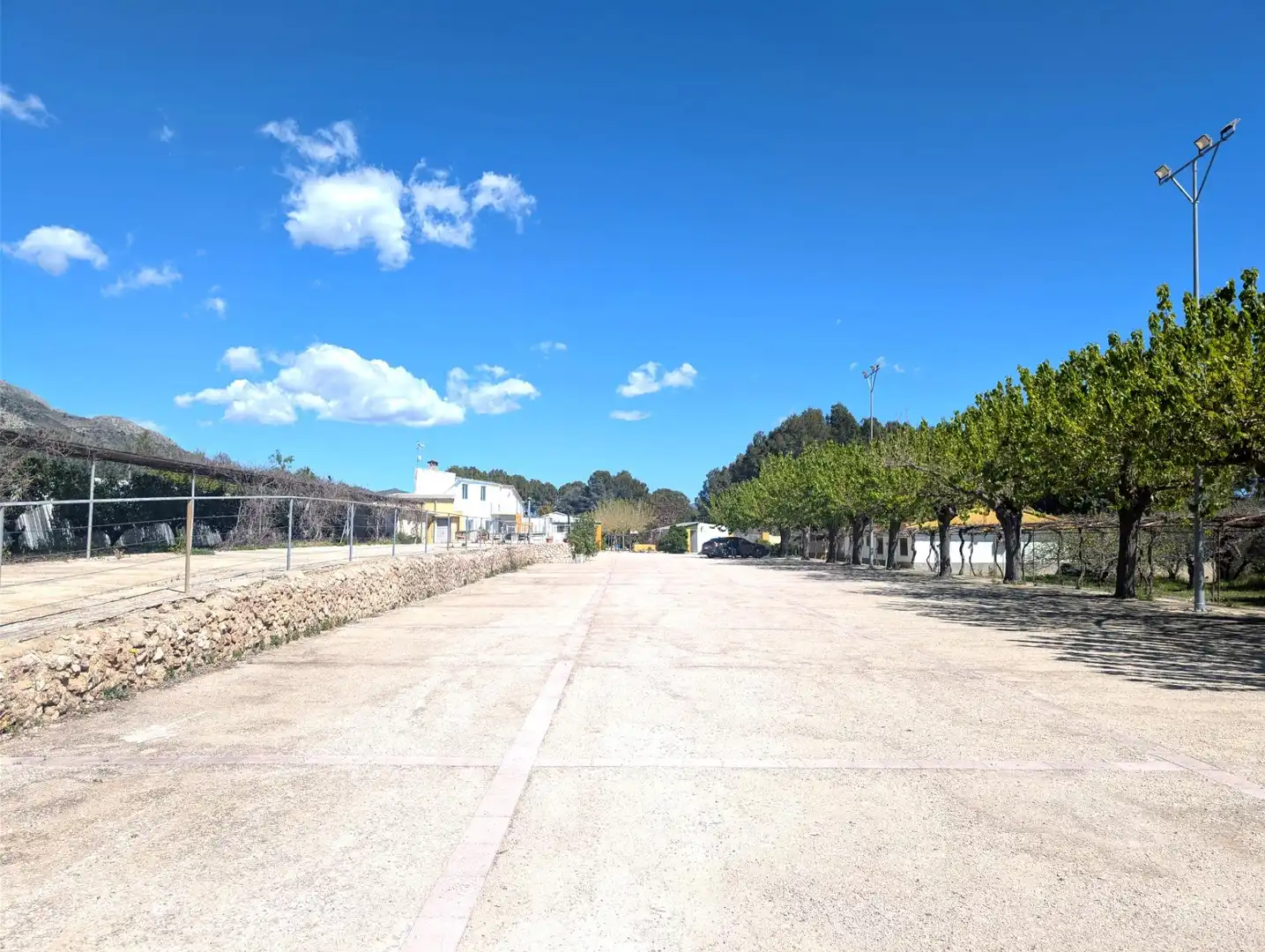 Vista exterior de Casa o chalet de alquiler en Gaianes