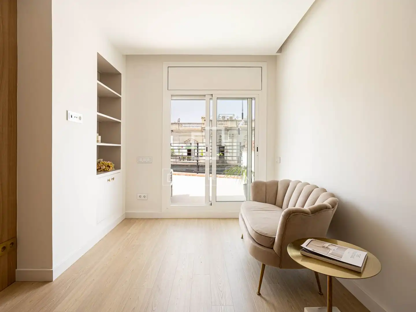 Wohnzimmer von Wohnung zur Miete in Barcelona mit Klimaanlage, Parkett und Terrasse