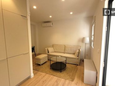 Wohnung mit Balkon zur Miete in Ciudad Lineal