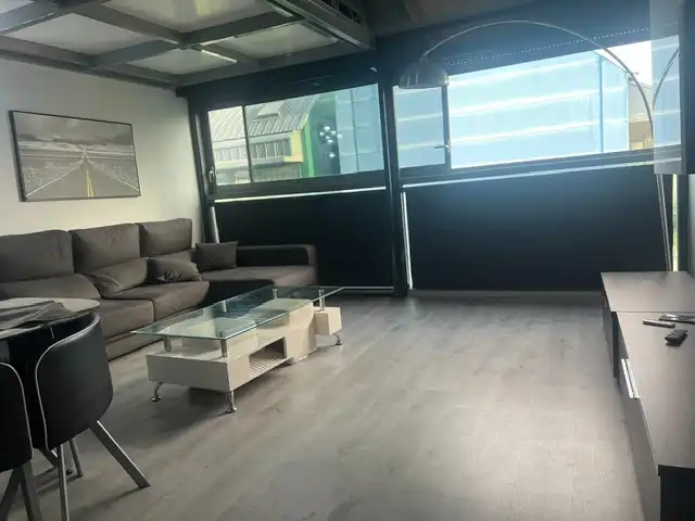 Loft with lift to rent in Reyes Católicos