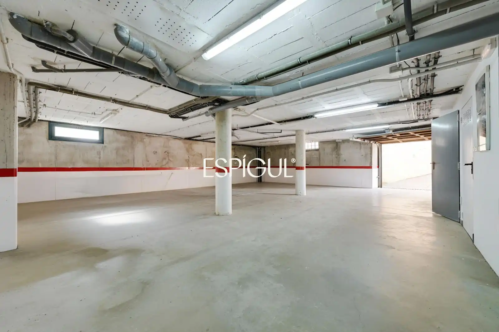 Parking of Houses for sale in L'Escala  with Heating, Swimming Pool and Furnished