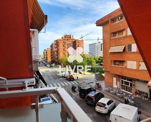 Vista exterior de Pis en venda en Sant Boi de Llobregat amb Terrassa