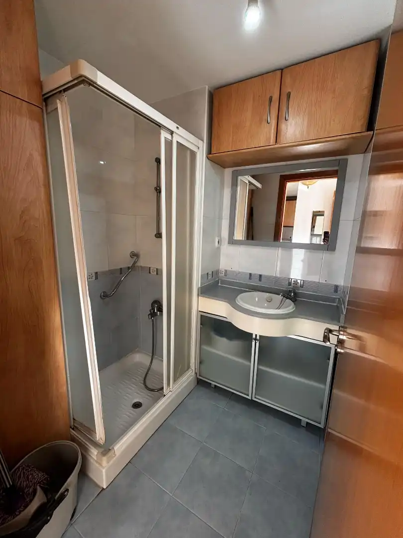 Bathroom of Flat for sale in Málaga  with Storage room and Furnished