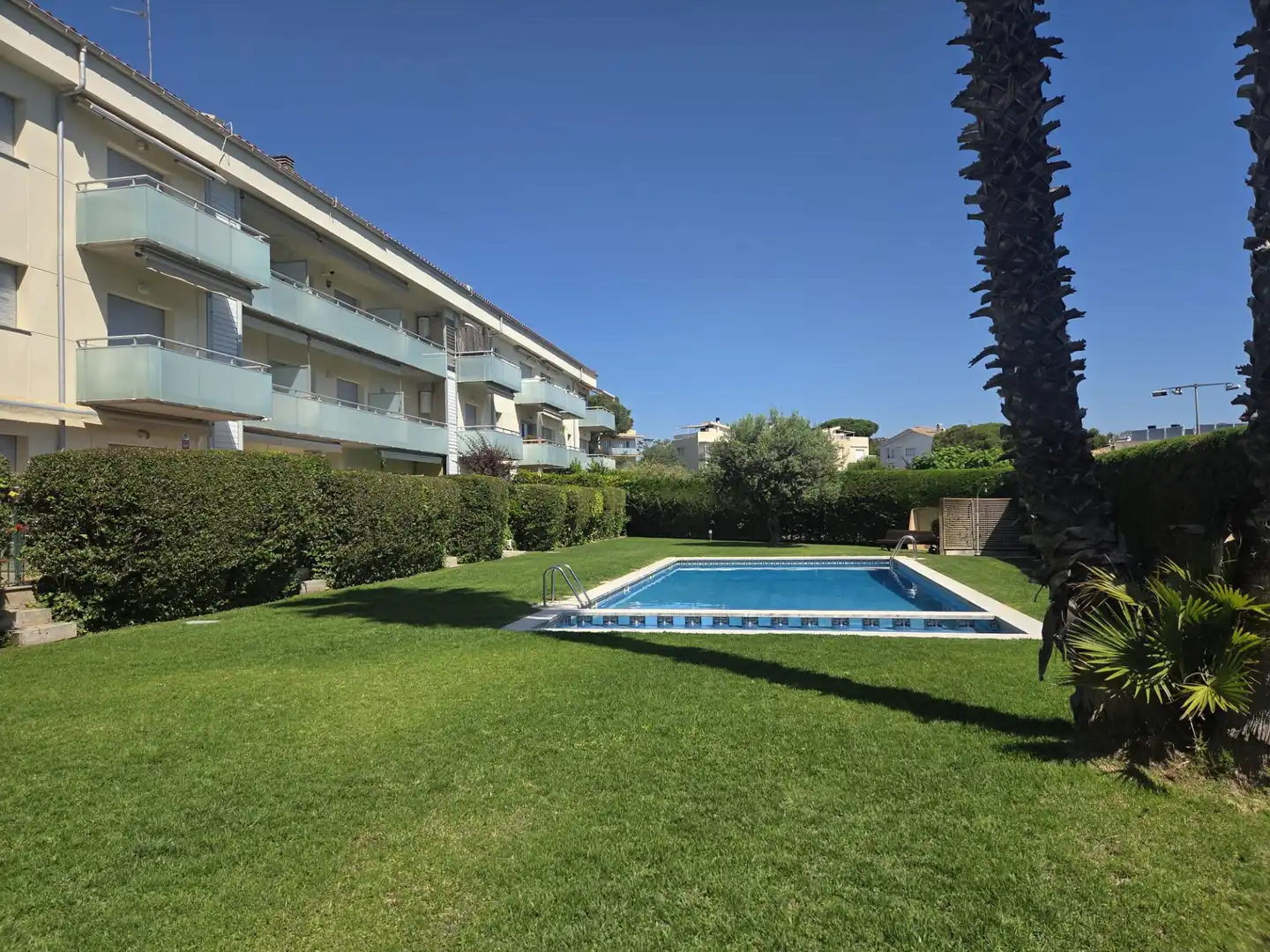 Schwimmbecken von Maisonette zum Verkauf in Palamós mit Klimaanlage, Heizung und Terrasse