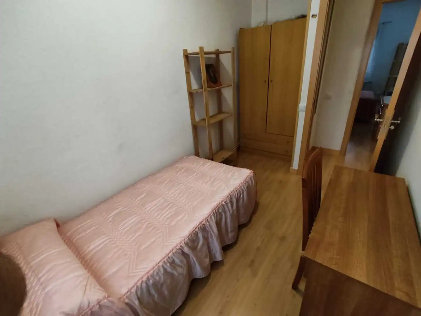 Schlafzimmer von Wohnung zur Miete in Salamanca mit Heizung, Möbliert und Waschmaschine