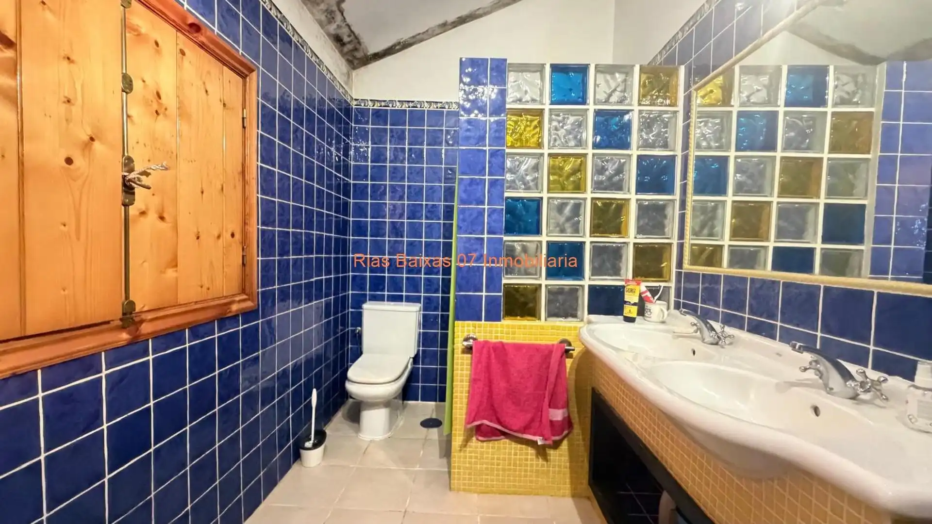 Baño de Casa o chalet en venta en Tui con Calefacción, Jardín privado y Terraza
