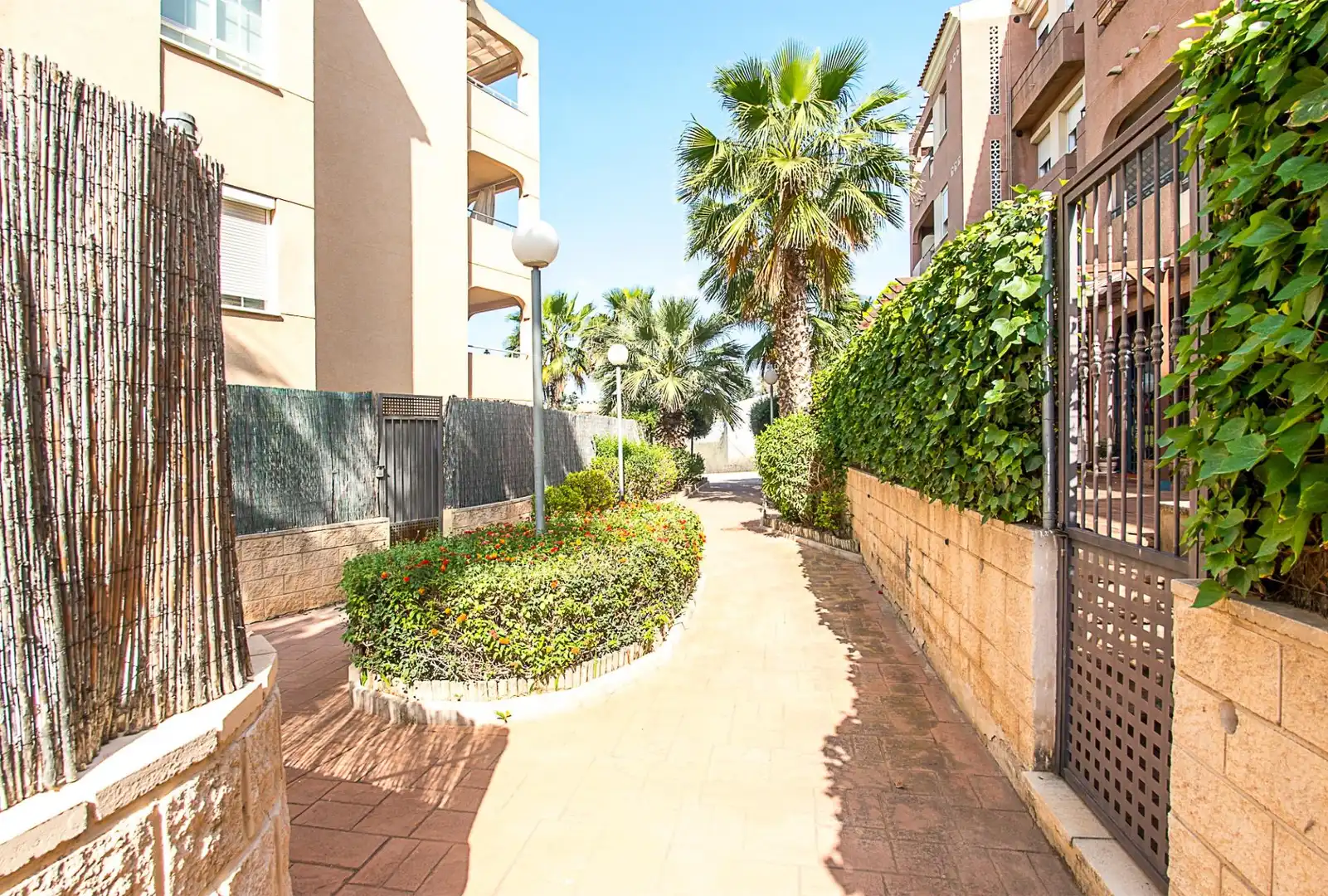 Vista exterior de Planta baixa en venda en Molina de Segura amb Aire condicionat, Calefacció i Jardí privat